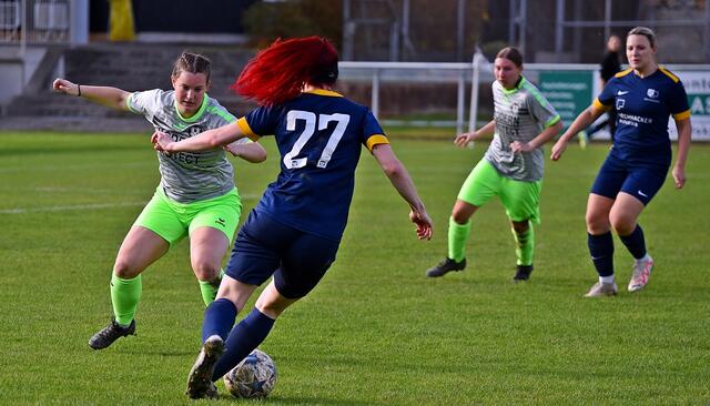 Madlen Schrittwieder und Co stellten sich den Angriffen des Tabellenführers | Foto: Thomas Navratil