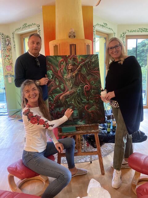 Beatrice Green mal mit Energie und Ausdrucksstärke | Foto: Marktgemeinde Gablitz