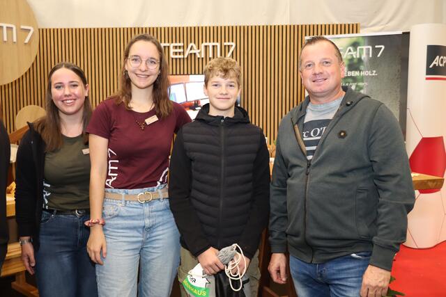 Hannah, Elena, Simon und Hannes. | Foto: BRS/Doms