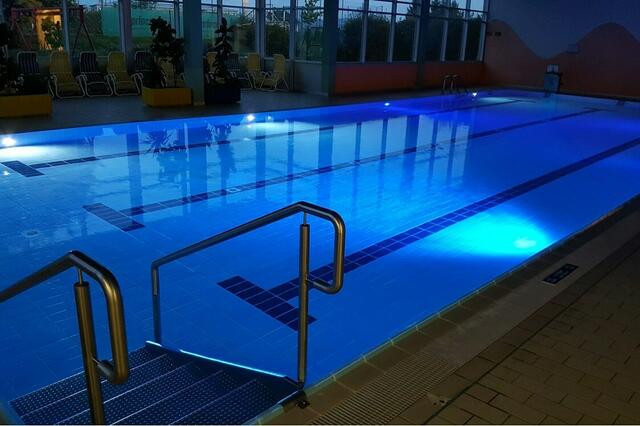 Das Hallenbad in Pregarten ist eines der vielen kleinen Bäder im Bezirk Freistadt.  | Foto: Stadtgemeinde Pregarten