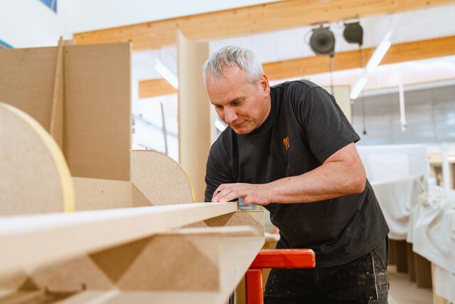 Karl Delfser ist immer mit vollem Einsatz bei der Arbeit. In seiner Freizeit geht er gerne auf die Jagd. | Foto: metrica