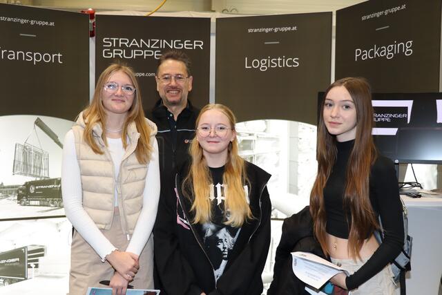 Jana und Andreas von "Stranzinger" mit Sophie und Janina. | Foto: BRS/Doms