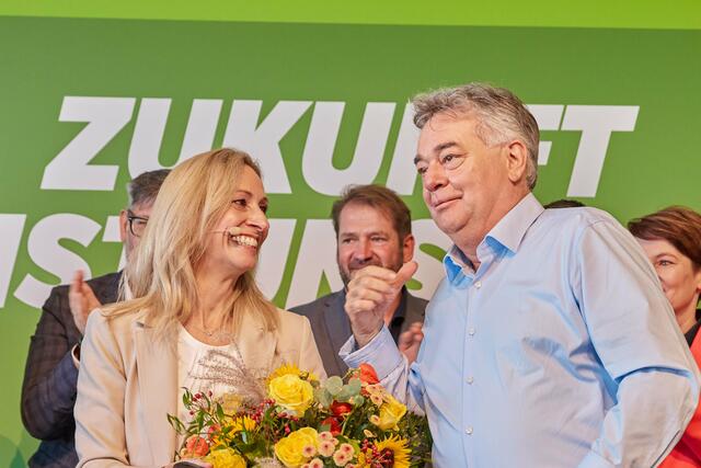 Agnes Prammer mit Werner Kogler. | Foto: Zoe Goldstein
