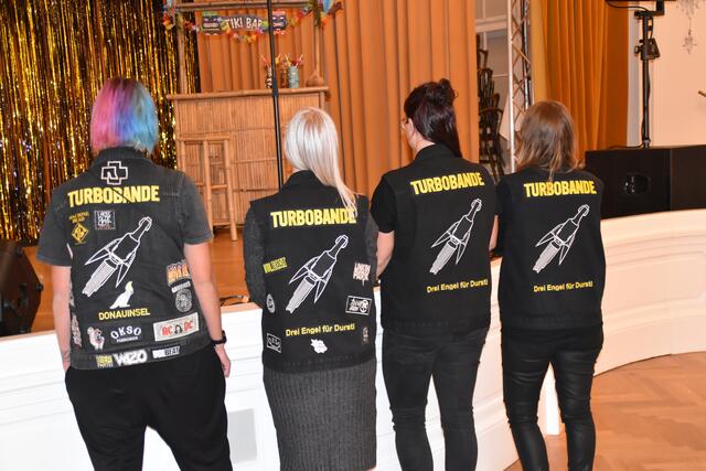 Der Turbobier-Fanclub zu Gast in Wiener Neustadt. | Foto: Cherelle Marek