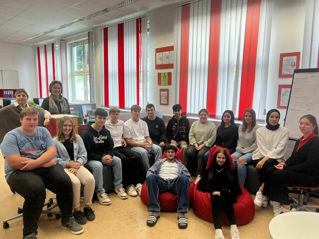 Das neue Team der Übungsfirma SMASH Moden GmbH an der HAK Waidhofen/Ybbs. | Foto: HAK