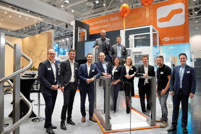 Das Ascendor-Team auf der Interlift 2023 in Augsburg. | Foto: Ascendor