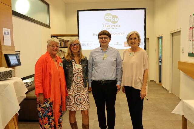 Ein Auszug aus der Computeria-Familie: Helga Riegler, Anna Kreuzer-Greml, Teamleiter Thomas Schwaiger und Elisabeth Höpflinger (v.l.). | Foto: Nimpf