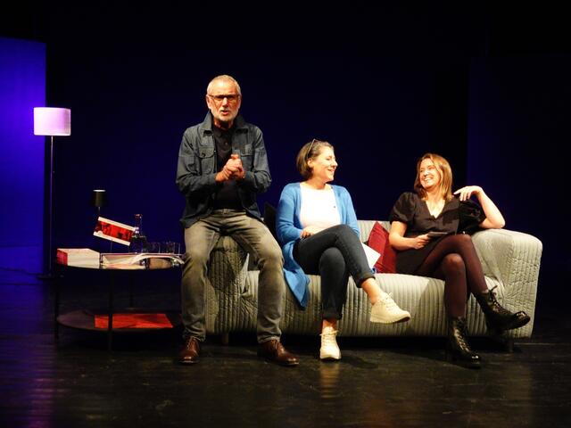 Peter Faßhuber, Sigrid Sattler und Julia Faßhuber präsentierten den THEO-Spielplan 2024, die Spielzeit 2023 war in der langen Theater-Oberzeiring-Geschichte das erfolgreichste Jahr.