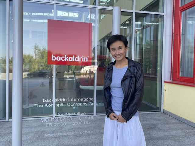 Die 41-Jährige arbeitet in der Kommunikationsabteilung von Backaldrin und kümmert sich unter anderem um asiatische Geschäftspartner.  | Foto: BRS/Flecker