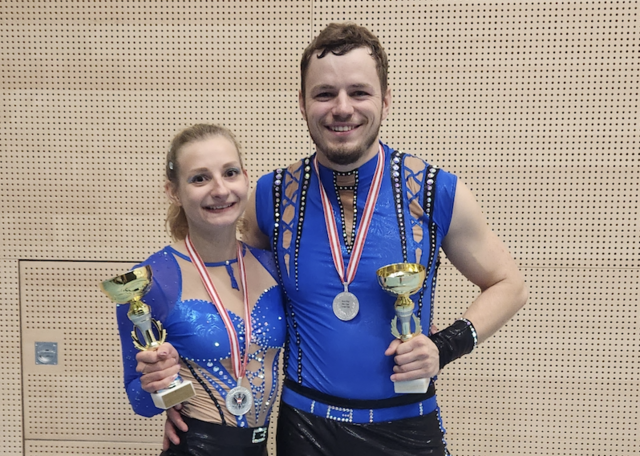 In der Startklasse Main Class Contact Style schnappten sich Marie Straßer und Michael Gubesch den Vizemeister-Titel. | Foto: Privat