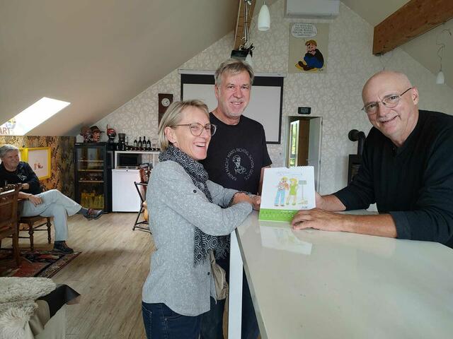 Renate und Harald Knabl besuchten Alfred Vorisek (M.) in Bad Fischau. | Foto: Kreska