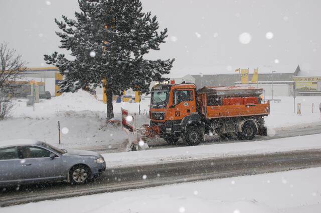 Der Winter naht: Gemeinde und Straßenmeisterei sind für den ersten Schneefall schon gerüstet. | Foto: bs/Archiv
