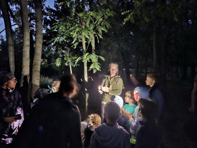 Spannend und voller neuer Eindrücke: Groß und Klein staunte bei der "Langen Nacht der Naturparke" in den Leiser Bergen. | Foto: Jennifer Kraus