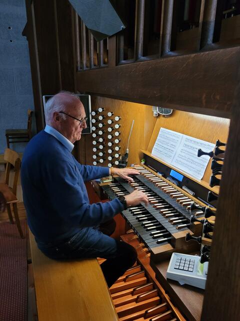 Die Hollenegger durften an der großen Rieger-Orgel in der Stiftskirche Admont spielen. | Foto: Orgeltreff Hollenegg