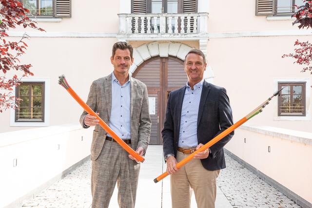 Hannes Koza Bürgermeister Vösendorf, Gerhard Haidvogel Geschäftsführer kabelplus

 | Foto: kabelplus / Seebacher
