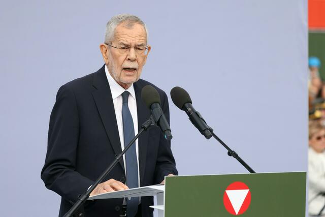 Bundespräsident Alexander Van der Bellen sprach sich für ein starkes Bundesheer aus. | Foto: FOLRIAN WIESER / APA / picturedesk.com