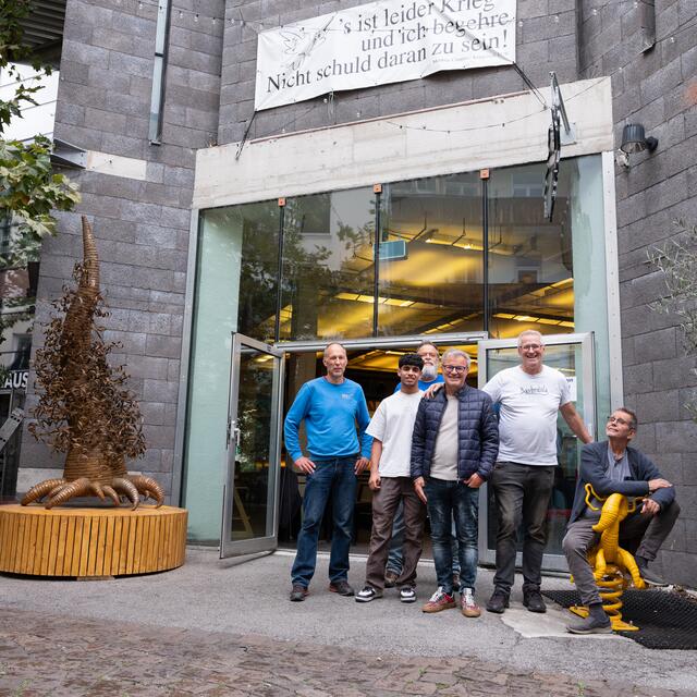 Das Aufbauteam vom Freitag.  | Foto: Martin Vandory/Illusionsbanderolen