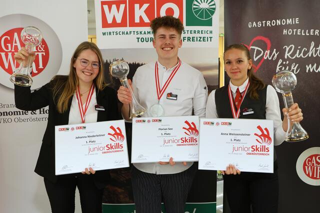 Die strahlenden Gewinner der Junior Skills OÖ: Johanna Niederleitner, Florian See und Anna Weissensteiner | Foto: WKOÖ Pressefotos