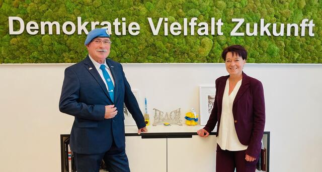 Unser Mitglied Landtagspräsidentin Sonja Ledl-Rossmann besucht | Foto: Gerhard F. Dujmovits - Austrian Soldier of Peace