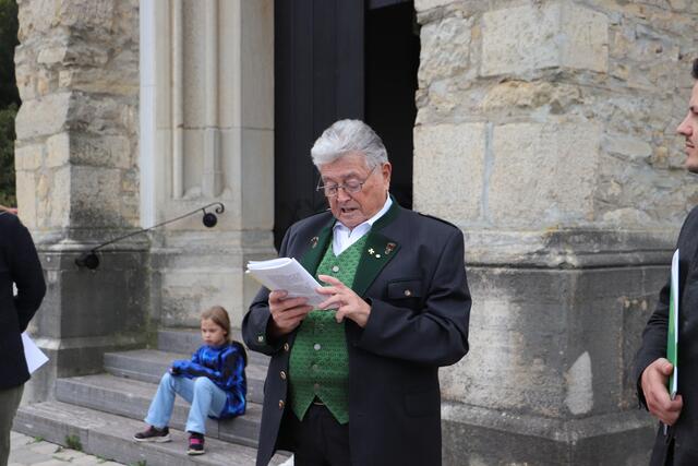 Bgm. a.D. Erich Gogg gab Einblick in die Geschichte von Sankt Bartholomä | Foto: Edith Ertl