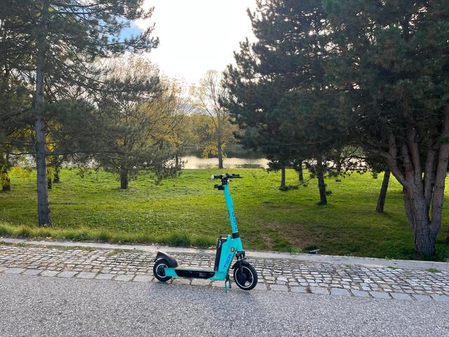 E-Scooter am Altarm in Altenwörth. | Foto: Marktgemeinde Kirchberg am Wagram