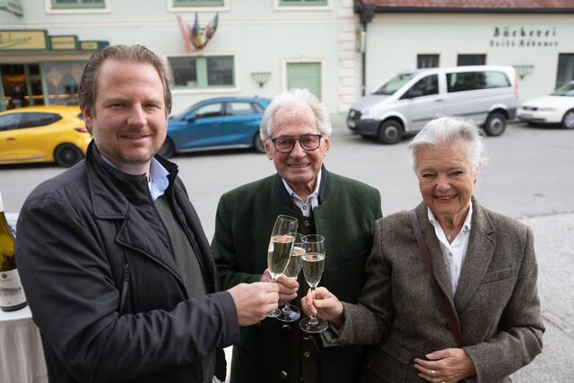 Aus dem Freundeskreis: Julius Opfermann sowie Leopold- und Christa Haiden.