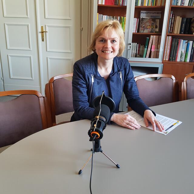 Bezirksvorsteherin Silke Kobald (ÖVP) hat auch schon mal einen Podcast für Hietzing gemacht. In wenigen Tagen endet ihre Arbeit für den 13. Bezirk.  | Foto: BV Hietzing