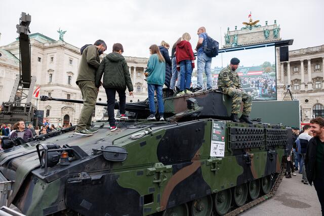 Das Bundesheer präsentierte sich auch heuer an vier Standorten im 1. Bezirk. | Foto: FLORIAN WIESER / APA / picturedesk.com