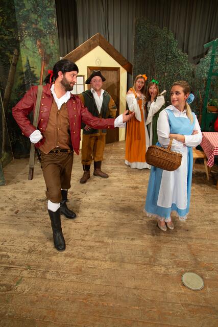 Bauerntheater Fulpmes – „Die Schiane &amp; s‘ Biest“ | Foto: Magdalena Pfurtscheller