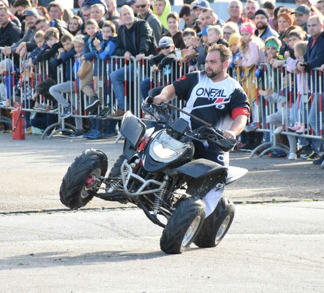 Quad Akrobatik