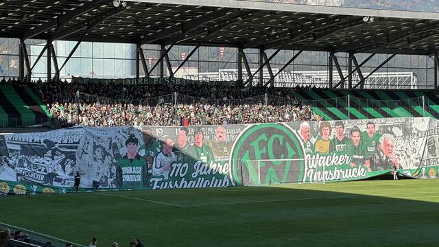 Zum 110-Jahr-Jubiläum sind die Wacker-Fans zurück auf der Nord und feiern einen 3:1-Heimerfolg und den Herbstmeistertitel. | Foto: Pichler