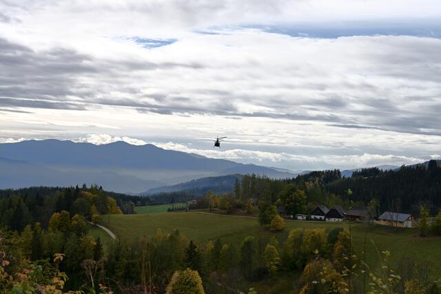 Unser Hubschrauber im Anflug