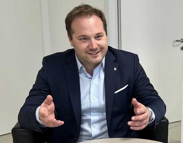 Bezirkschef Daniel Resch (ÖVP) feiert am 31. Okotber sein fünfjähriges Jubiläum.  | Foto: BV 19