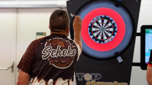 „Schoko” beim Wurf.  | Foto: Stefan Schubert