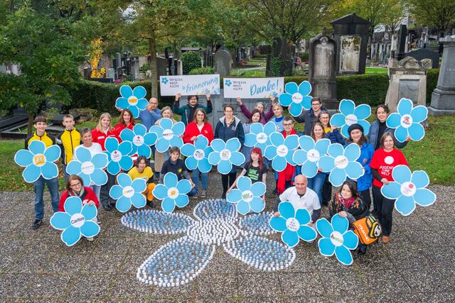 Im Rahmen einer Gedenkveranstaltung am Friedhof Hütteldorf bedankten sich diverse Organisationen bei den Spendern. | Foto: Thomas Meyer Photography
