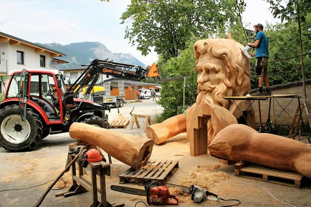 Seit 1957 hat sich Ruprechter auf klassische bildhauerische Arbeiten aus Holz, Stein, Bronze, Styropor, Stahl und vielen andere Materialien spezialisiert. | Foto: Ruprechter