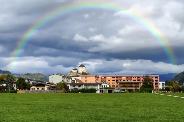 Regenbogen über der Festung Kufstein. | Foto: Falkmar Ameringer