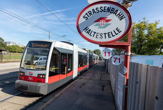 Zwischen Enkplatz und Kaiserebersdorf startet der Betrieb der Linie 11 bereits ab 6 Uhr statt um 9 Uhr. | Foto: Manfred Helmer/Wiener Linien