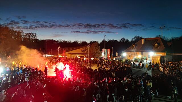 Zum Saisonstart werden beim spektakulären Perchtenlauf in Gössendorf wieder zahlreiche Zuschauer erwartet.
