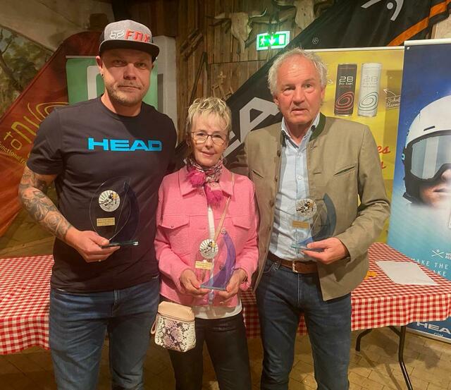 Masterscupsieger aus dem Bezirk (v.l.): Thomas Scheikl (M40 WSV Aflenz), Christine Brunner (W60 SC Göss)und Peter Hubmann (M60 SC Gai) | Foto: Privat
