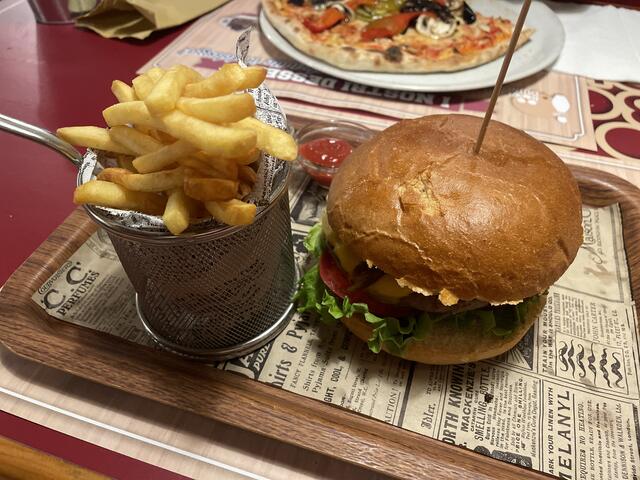 Abendessen im Bowlingcenter - besser als erwartet!