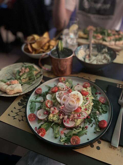 Wir snacken uns durch die Speisekarte in unserem Hotel "The Modernist"