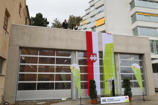 Die neue Fahrzeughalle der FF Hötting wird Anfang 2024 übergeben. | Foto: IKM