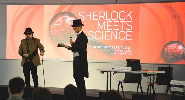 Univ.-Prof. Dr. Peter Bettelheim und Mag. Jeroen Lauf | Foto: Universitätsklinikum St. Pölten