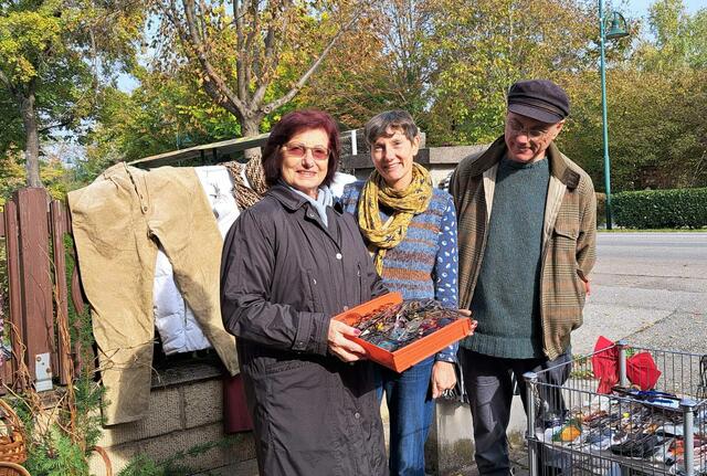 Margit Schnörch mit Gästen aus Guntramsdorf - mitten in einem Sonnenfenster. | Foto: privat