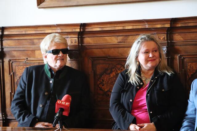 Heino und Anita Hegerland teilen die Verbundenheit zum Glauben.
