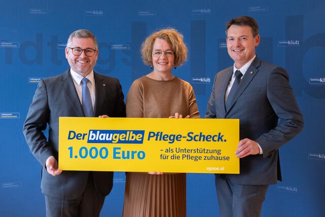 Landesrat Ludwig Schleritzko, Landesrätin Christiane Teschl-Hofmeister und Landtagsabgeordneter Franz Linsbauer.  | Foto: Land NÖ