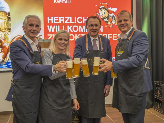 Dir. Gerhard Buchinger, GL Mag. Ernestine Grießler, MA, Bgm. Mag. Matthias Stadler und Dir. Thomas Schauer | Foto: Raiffeisen