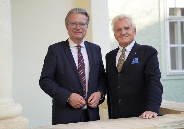 LH Christopher Drexler (l.) trauert um den verstorbenen Bundesratspräsidenten a.D. Gregor Hammerl. | Foto: STVP