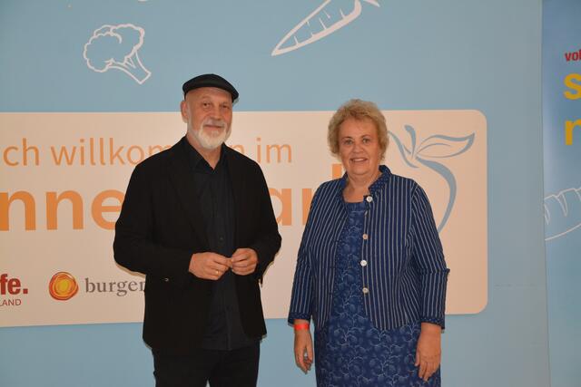 Bundesgeschäftsführer der Volkshilfe Erich Fenninger und Präsidentin der Volkshilfe Burgenland Verena Dunst präsentierten das Konzept der Kindergrundsicherung. | Foto: Jessica Geyer